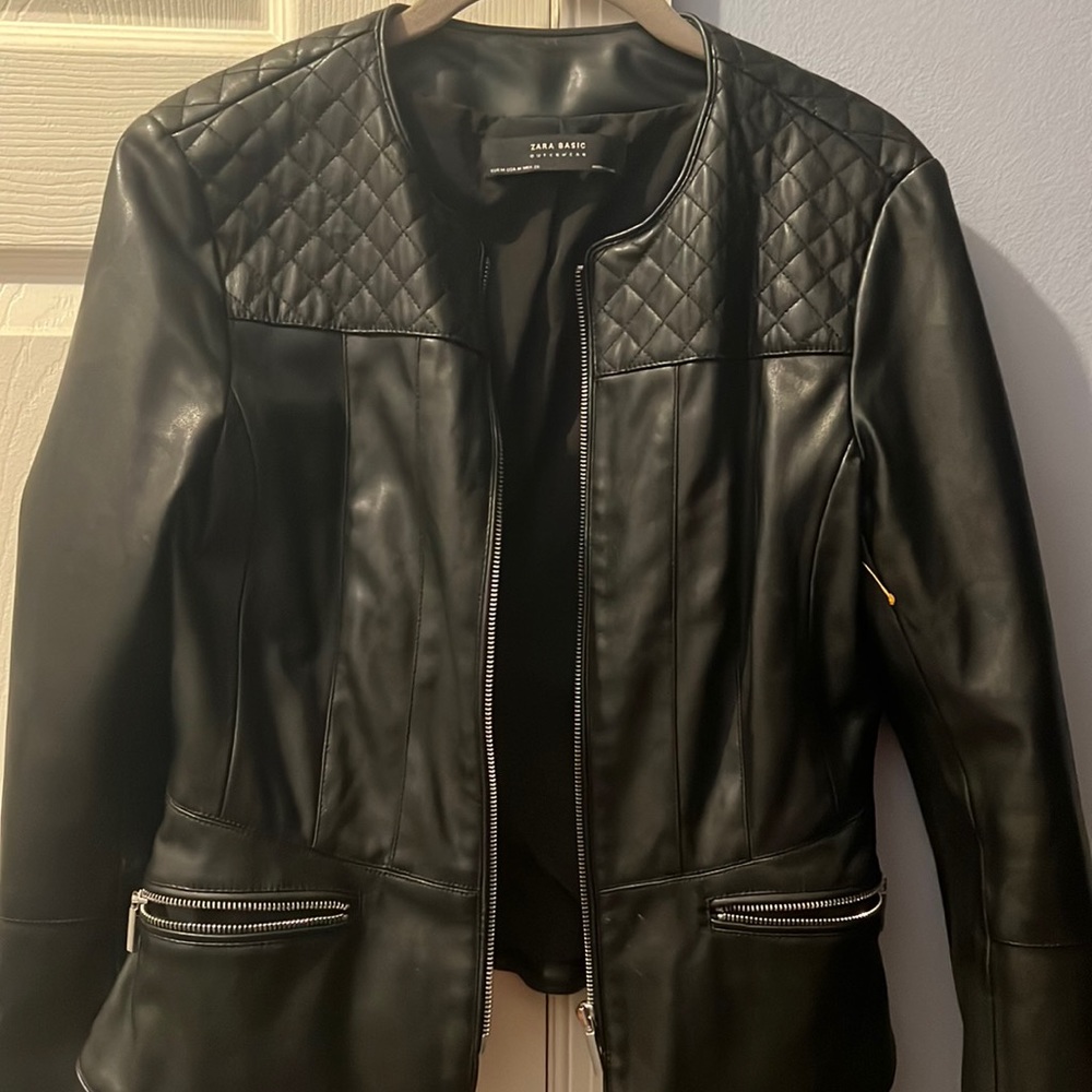 Zara leather jacket. Never worn bought it and it is too small